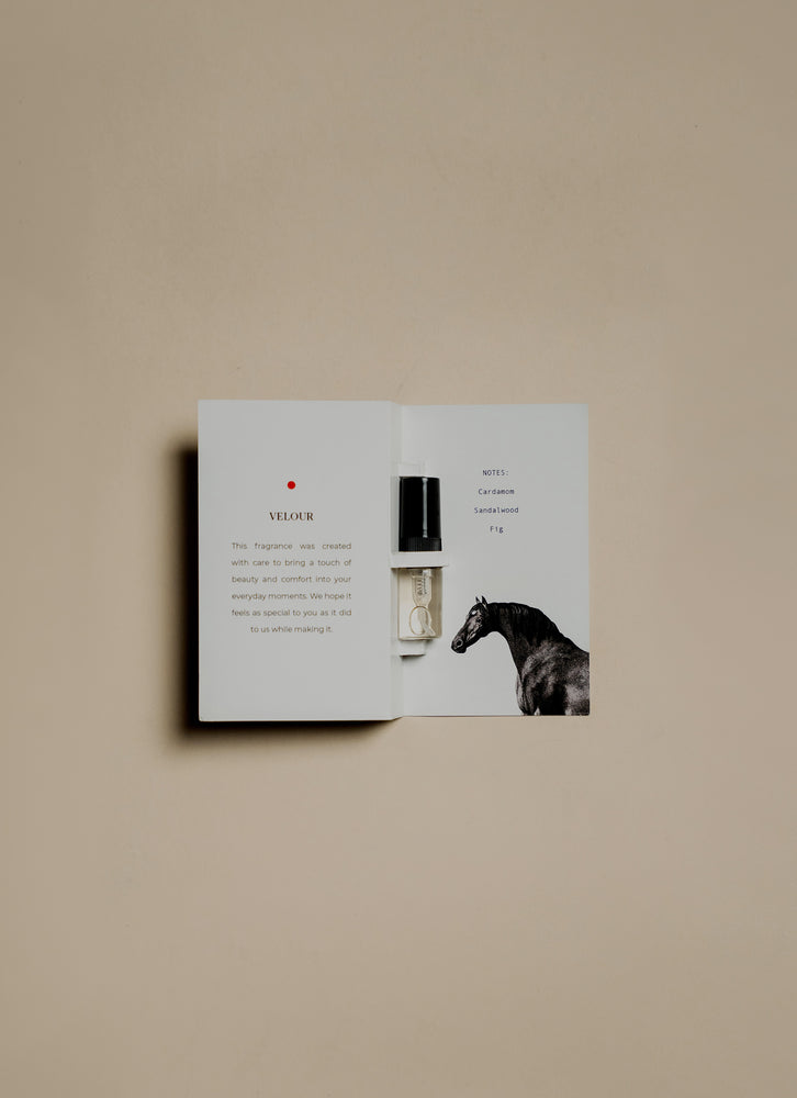 VELOUR  CARDAMOM • FIG • SANDALWOOD